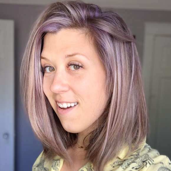 Meet your Posher, Lauren - Picture 1 of 3